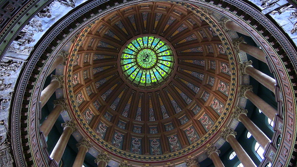 interior-Illinois-Capitol-dome